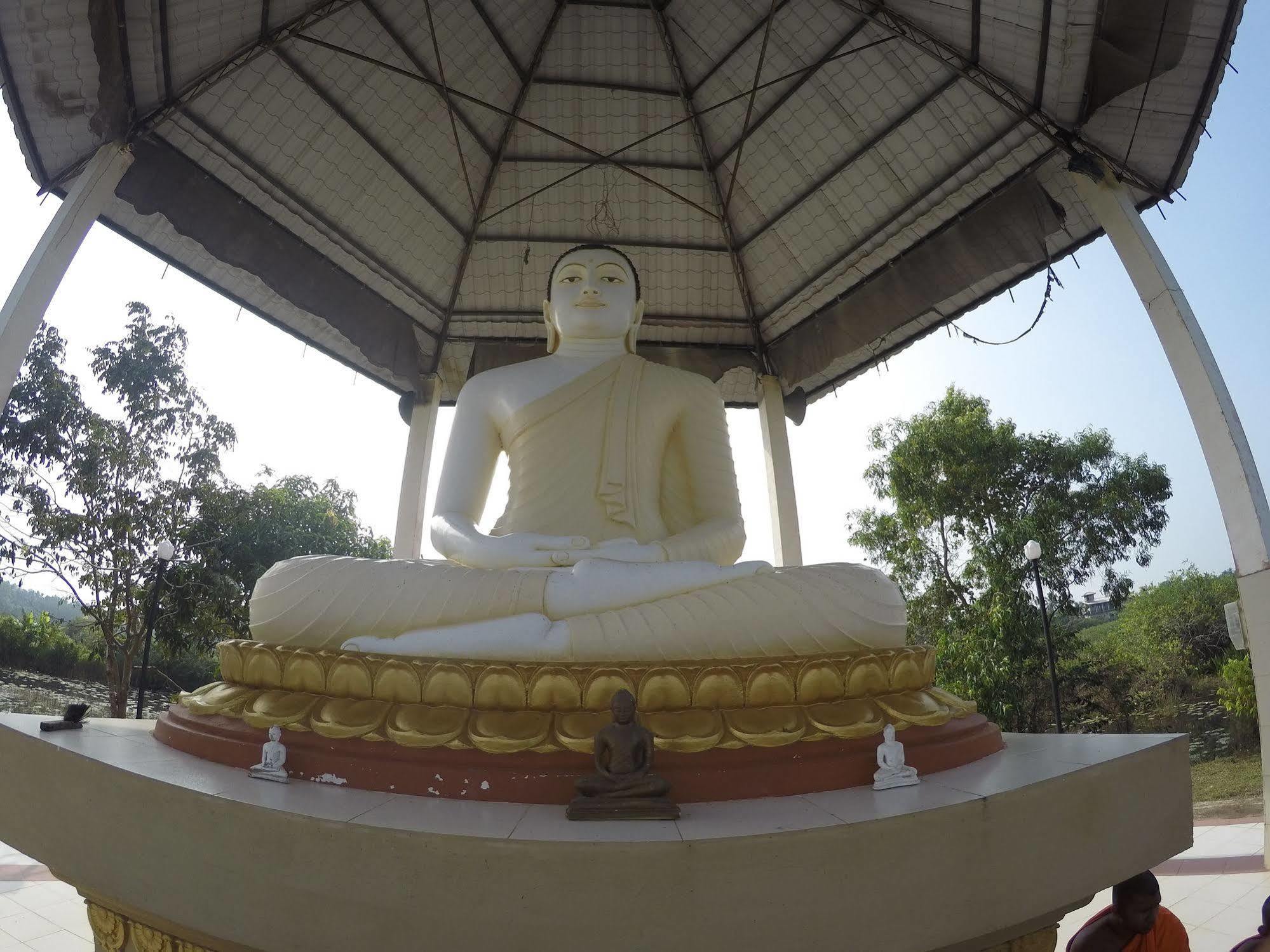 Dhammika Magic Palace واديوفا المظهر الخارجي الصورة